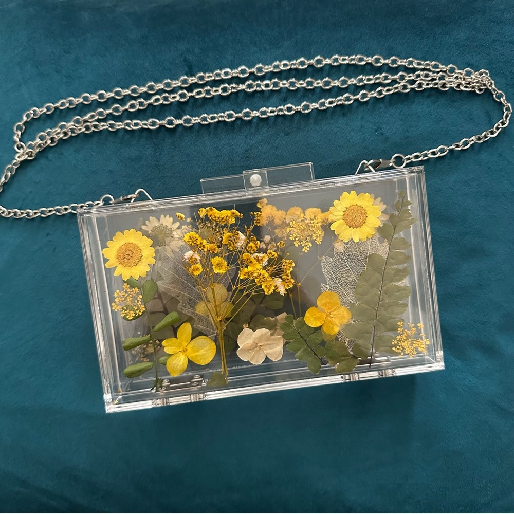 Clear Acrylic Dried Flowers Clutch with Removable Chain Strap